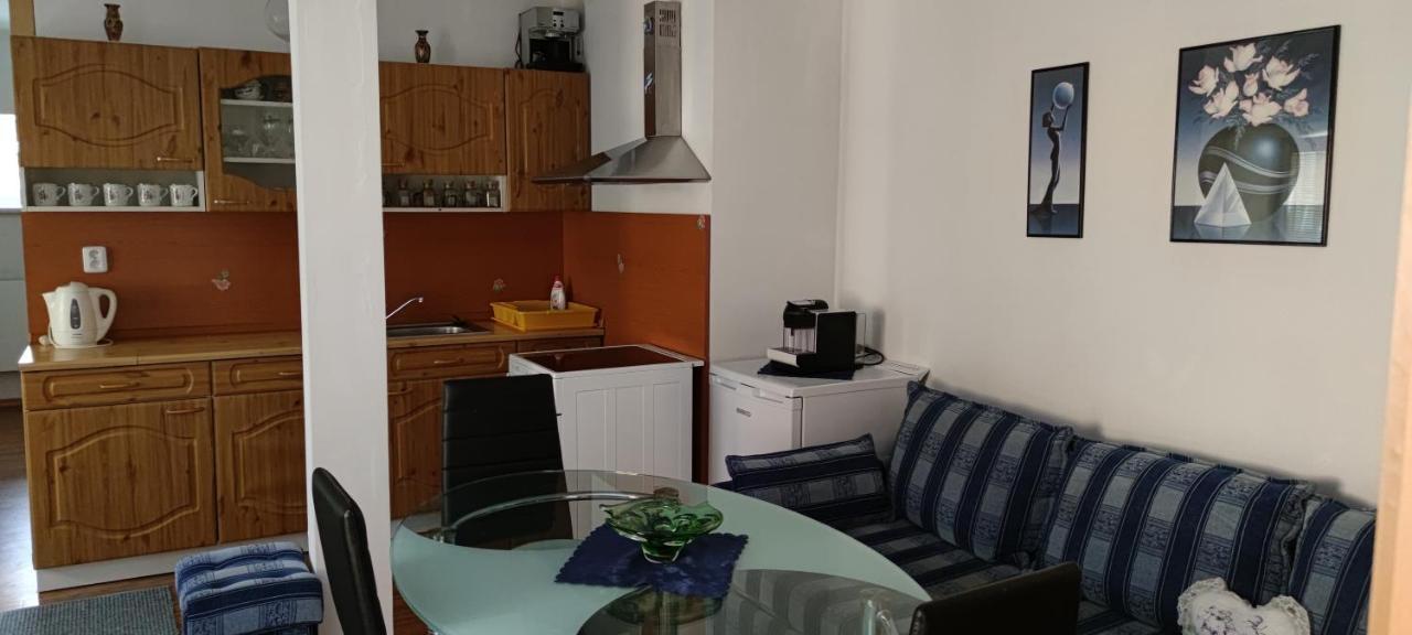 Apartman Hluboká nad Vltavou Екстериор снимка